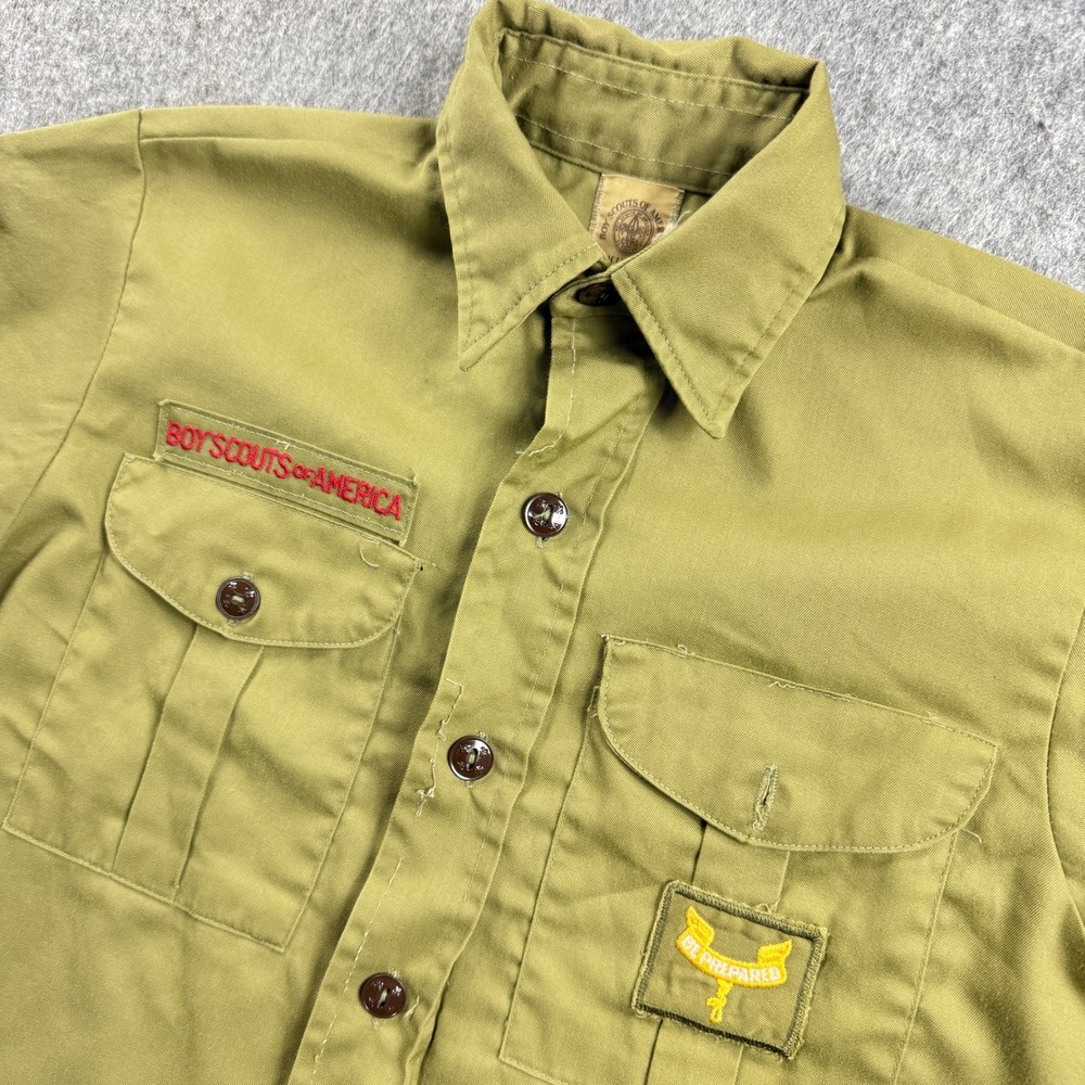 Boy Scouts of America Official Uniform Shirt Mens Small Short Sleeve Patches USA